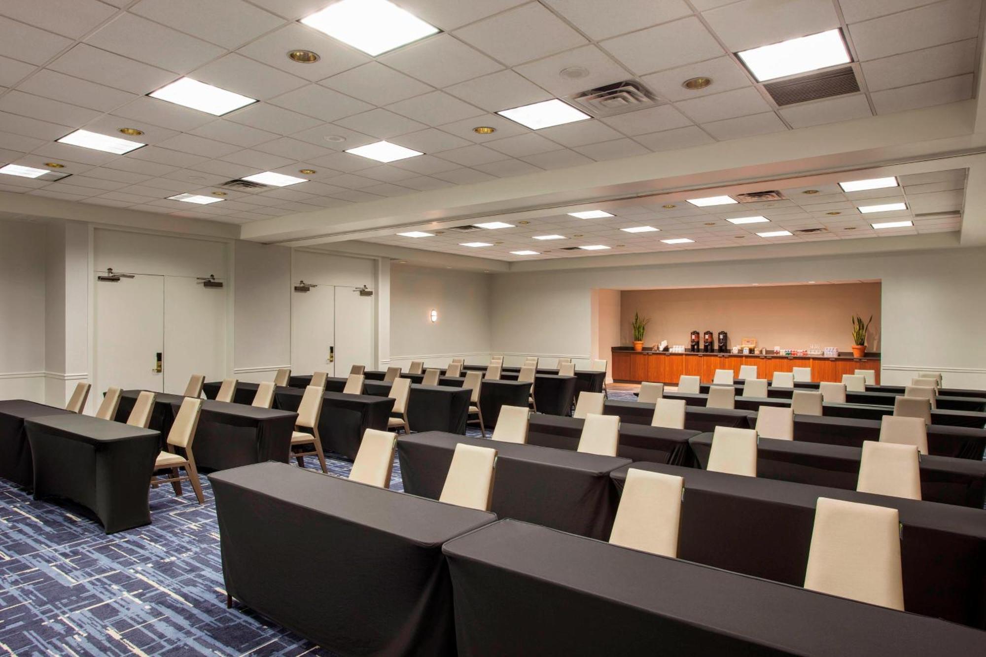 Sheraton Suites Philadelphia Airport Extérieur photo