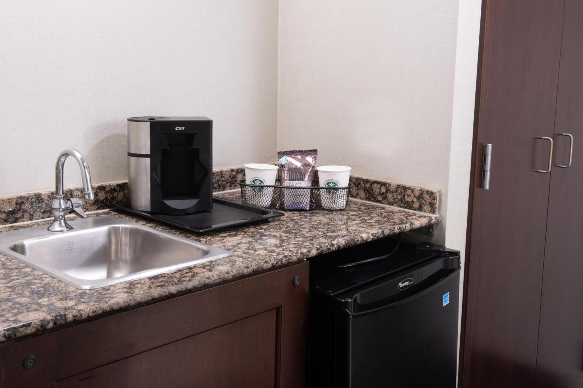 Sheraton Suites Philadelphia Airport Extérieur photo